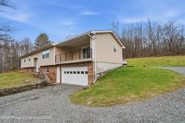 $425,000 | 16204 Highway 407, Factoryville, PA 18419