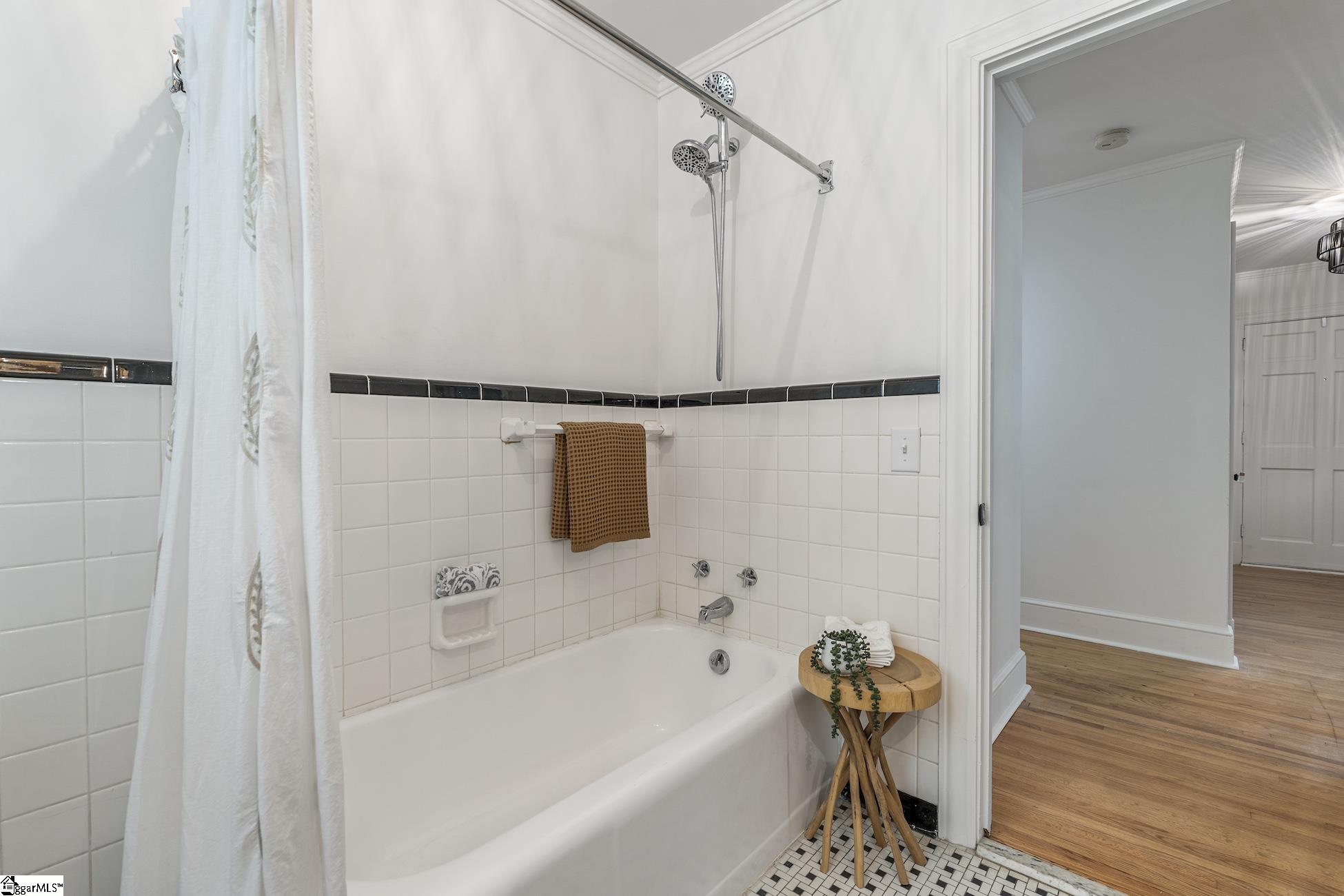 502 Forest Lane Belton, SC 29627 - Photo 35 of 50 Hall bath with full shower update!