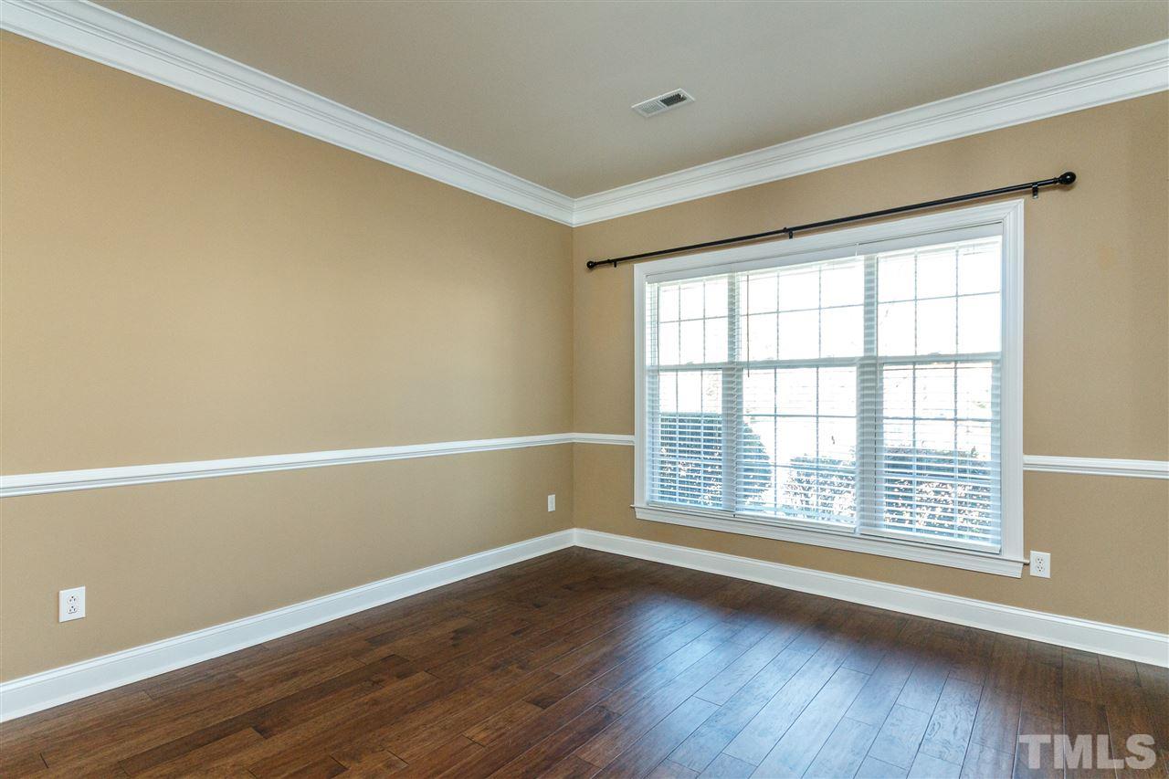 11215 Maplecroft Court Raleigh, NC 27617 - Photo 4 of 28 Gallery Image 4