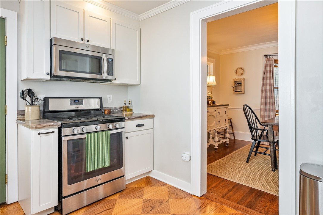 68 Chelsea Road Irondequoit, NY 14617 - Photo 19 of 44
