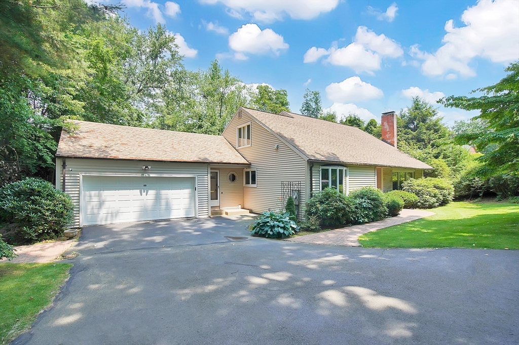 88 Briarcliff Road Longmeadow, MA 01106 - Photo 1 of 38 Gallery Image 1