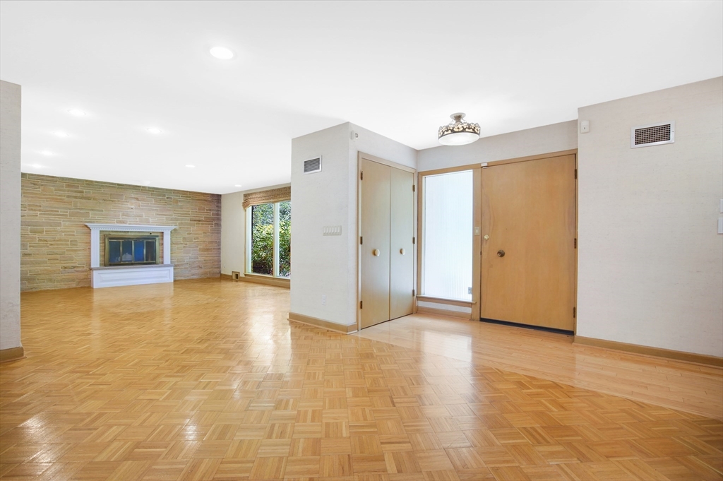 88 Briarcliff Road Longmeadow, MA 01106 - Photo 15 of 38 Gallery Image 15