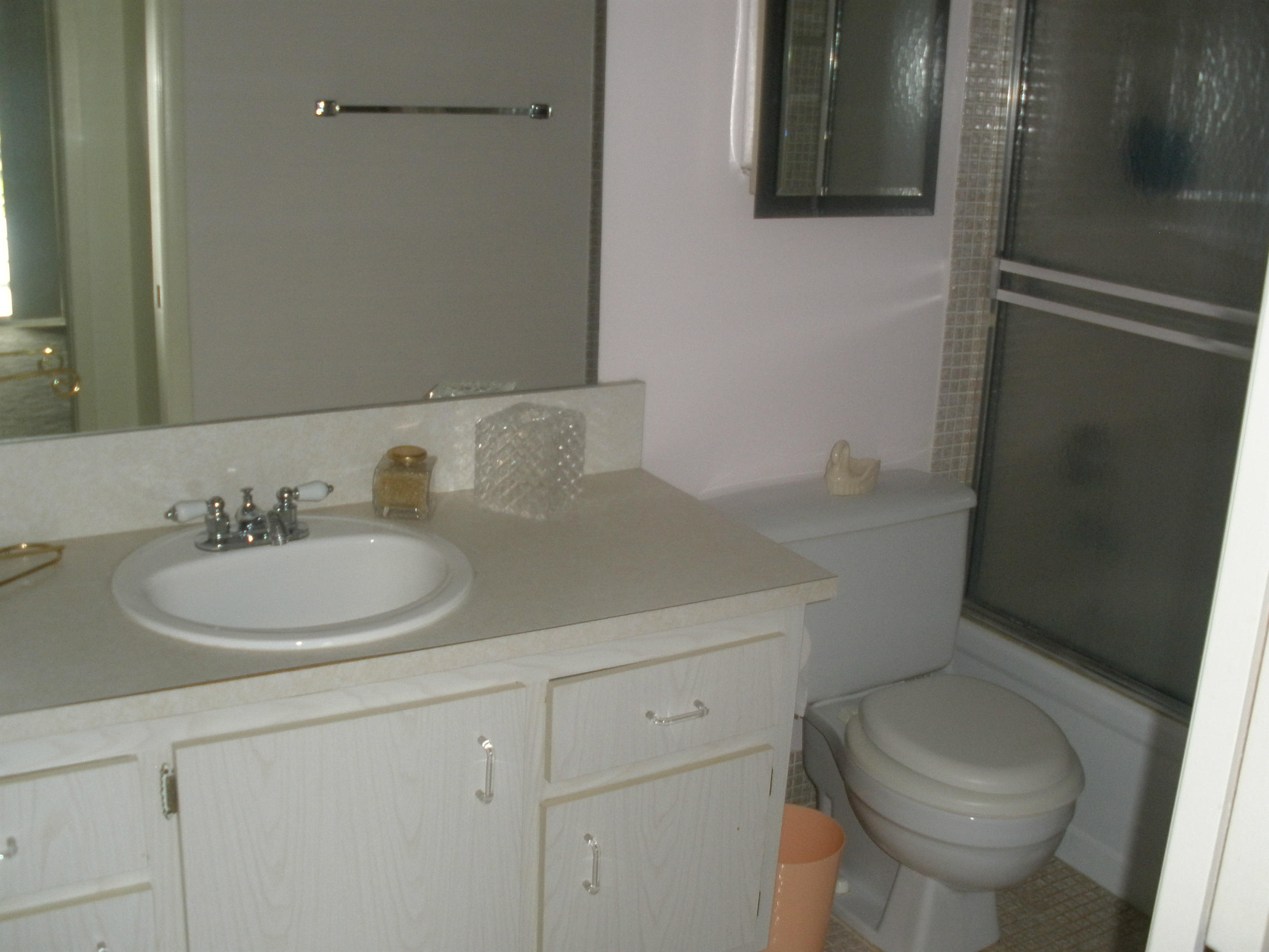 3037 Lincoln A, Unit B Boca Raton, FL 33434 - Photo 5 of 10 bath