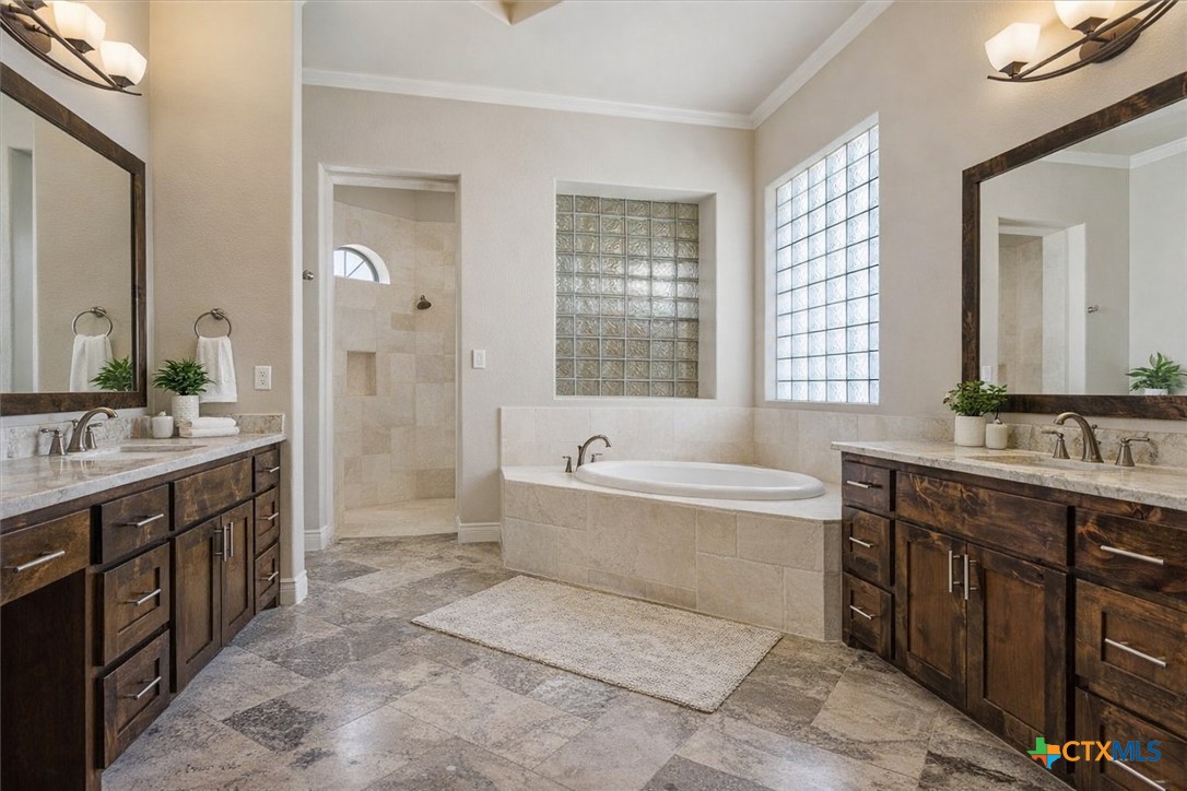 108 Scout Island Belton, TX 76513 - Photo 33 of 48 Primary bathroom with soaking tub