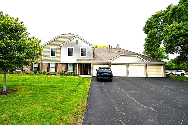 $2,350 | 27W705 Windermere Road, Unit 3008, Winfield, IL 60190