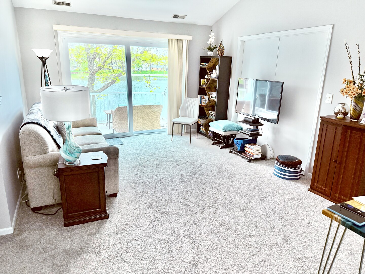 27W705 Windermere Road, Unit 3008 Winfield, IL 60190 - Photo 2 of 12