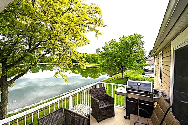 $2,350 | 27W705 Windermere Road, Unit 3008, Winfield, IL 60190
