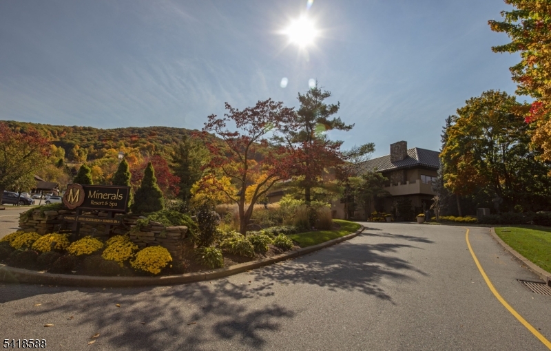 2 Chamonix Drive, Unit 333 Vernon, NJ 07462 - Photo 3 of 13