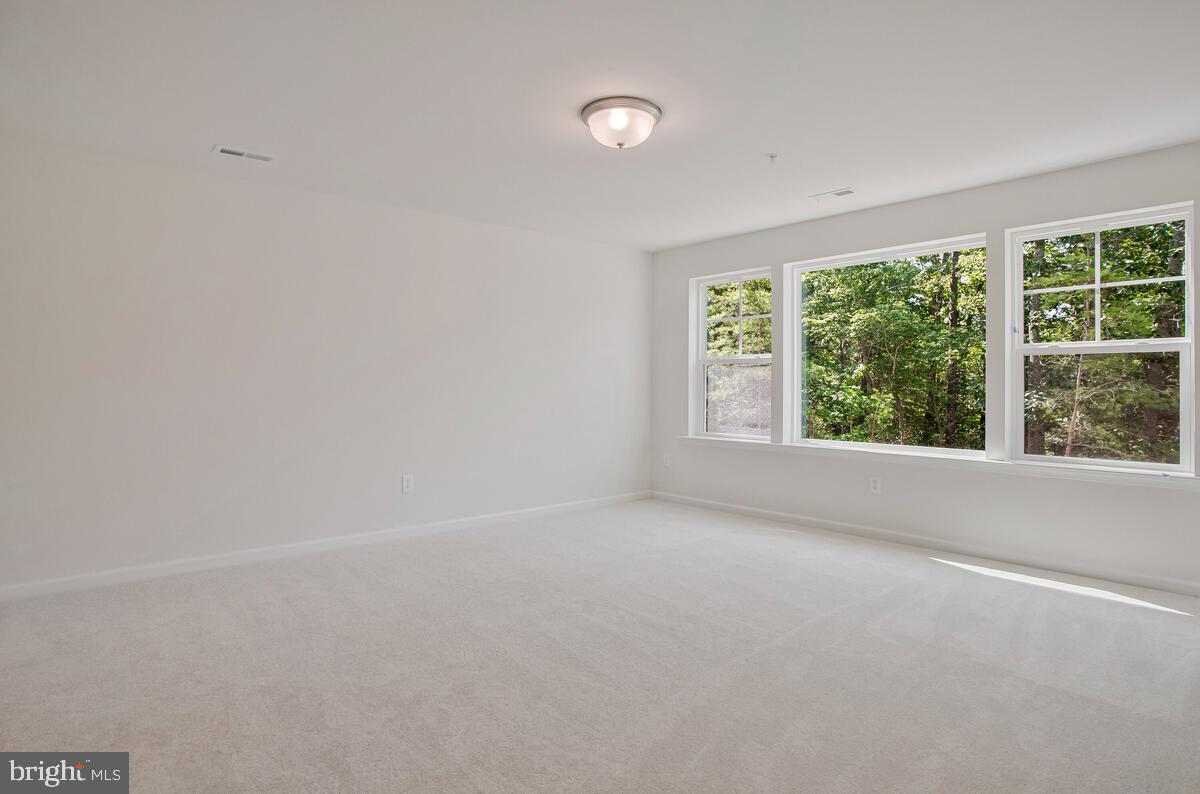 900 Walnut Avenue North Beach, MD 20714 - Photo 30 of 82 an empty room with a window