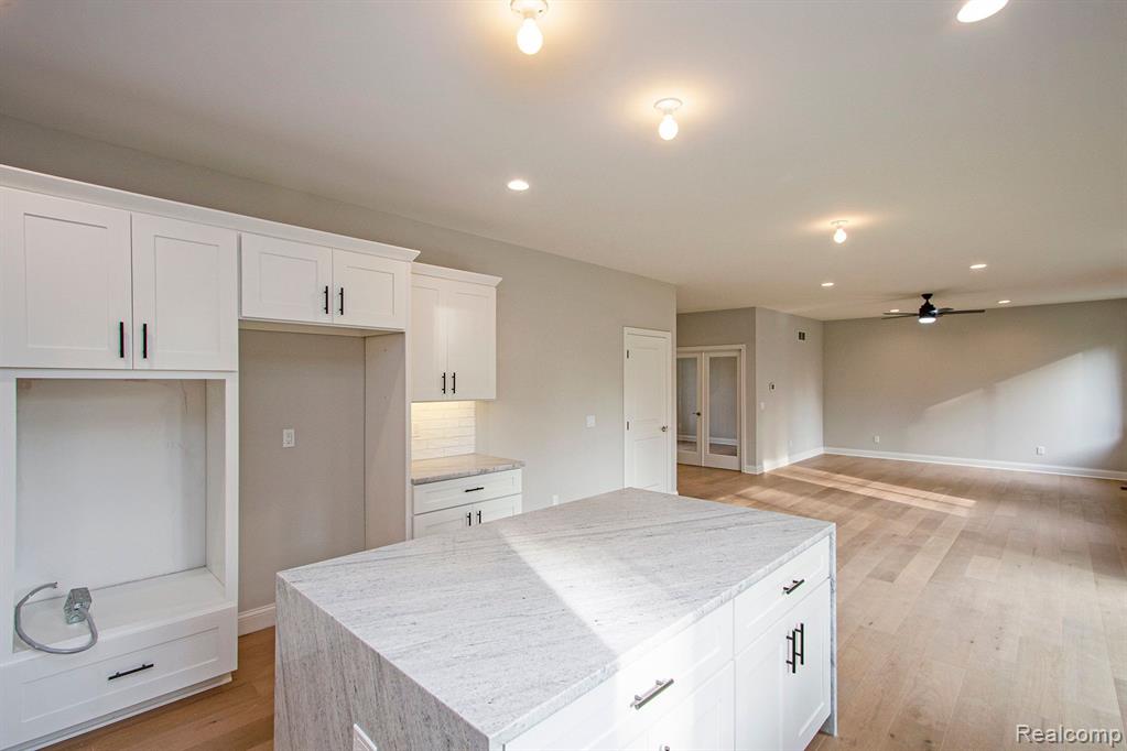 2919 Basil Drive Rochester Hills, MI 48309 - Photo 13 of 49