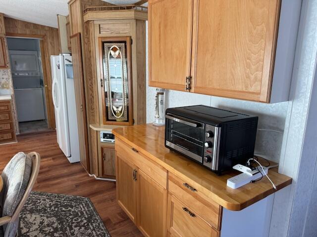 1213 Linda Road, Unit 20 Okeechobee, FL 34974 - Photo 5 of 17 Kitchen