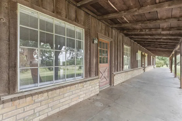 $920 | 2530 East US Highway 377, Unit 20, Granbury, TX 76049