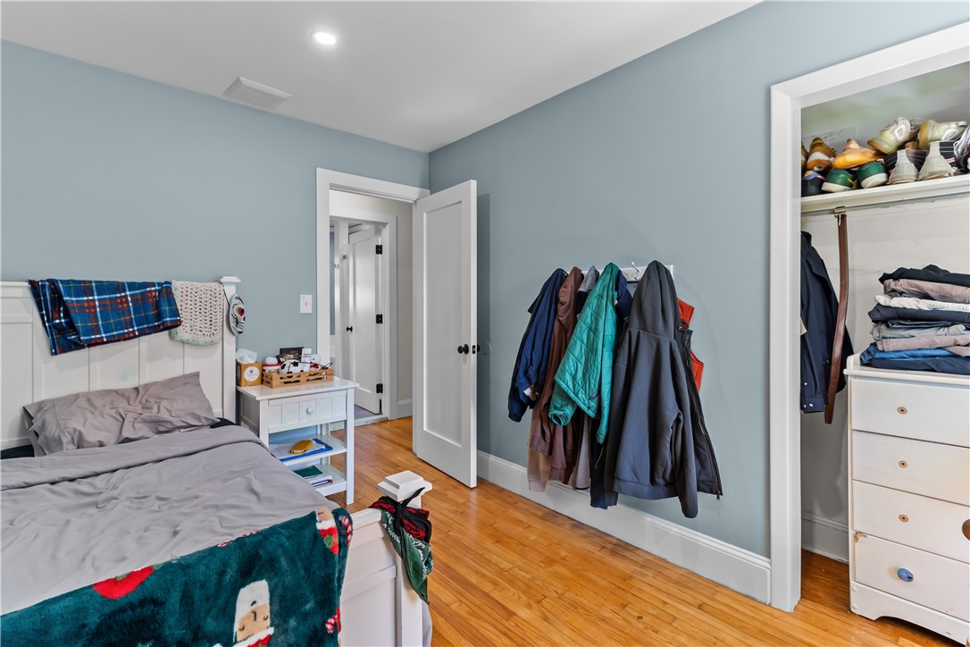 386 Stone Church Road Tiverton, RI 02878 - Photo 19 of 38