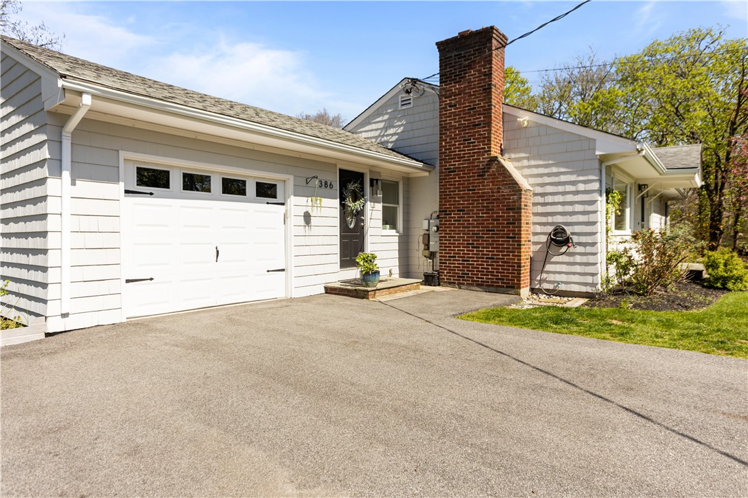 386 Stone Church Road Tiverton, RI 02878 - Photo 2 of 38