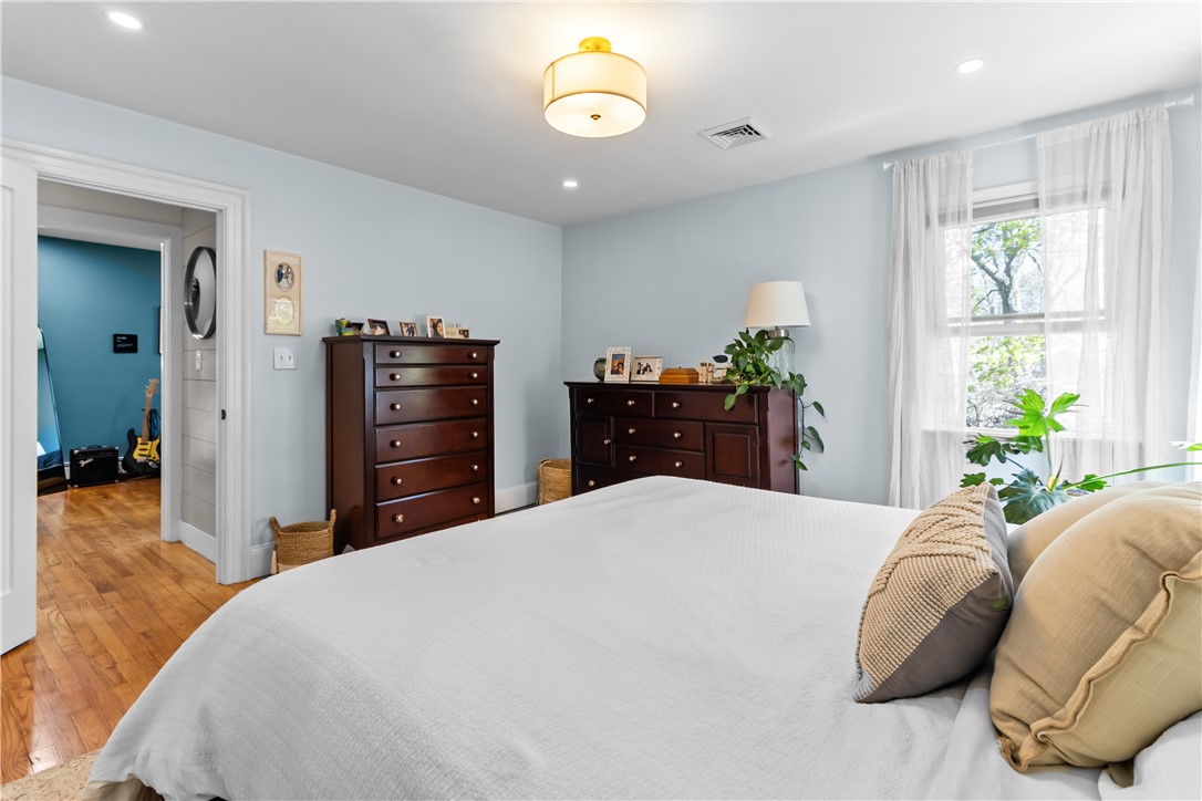 386 Stone Church Road Tiverton, RI 02878 - Photo 25 of 38