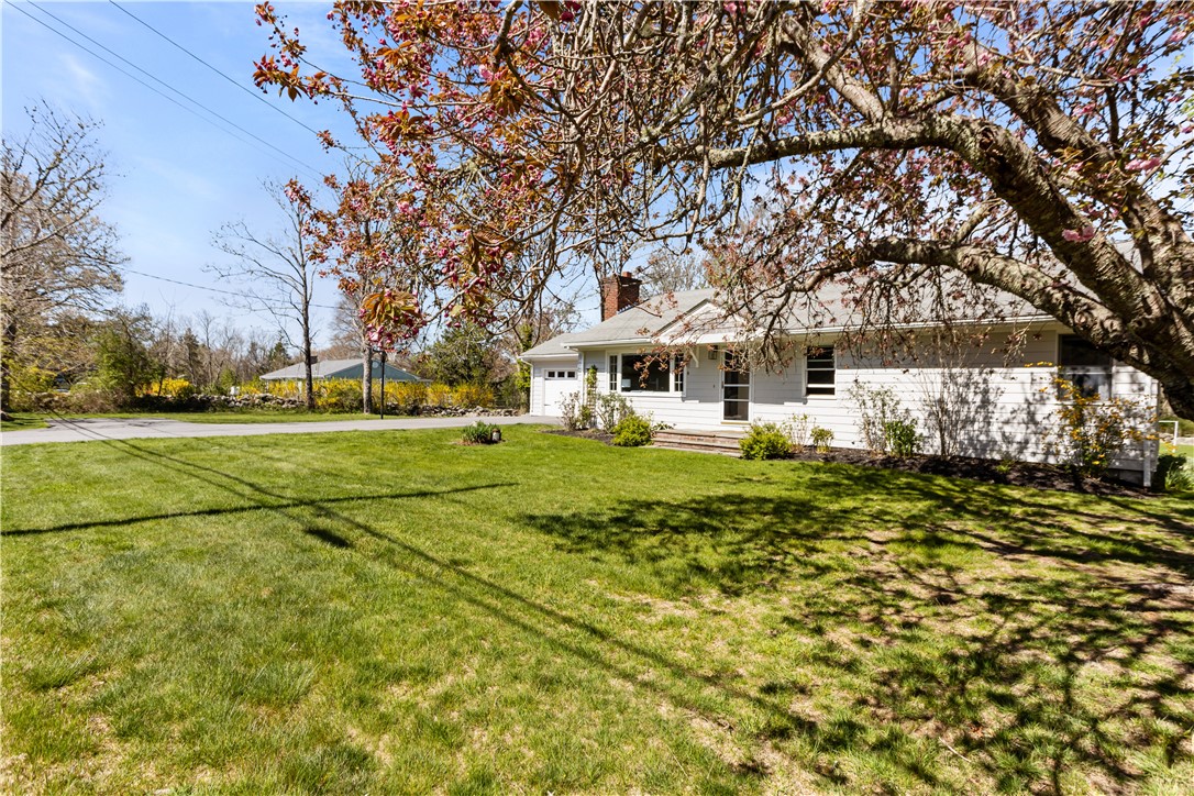 386 Stone Church Road Tiverton, RI 02878 - Photo 37 of 38