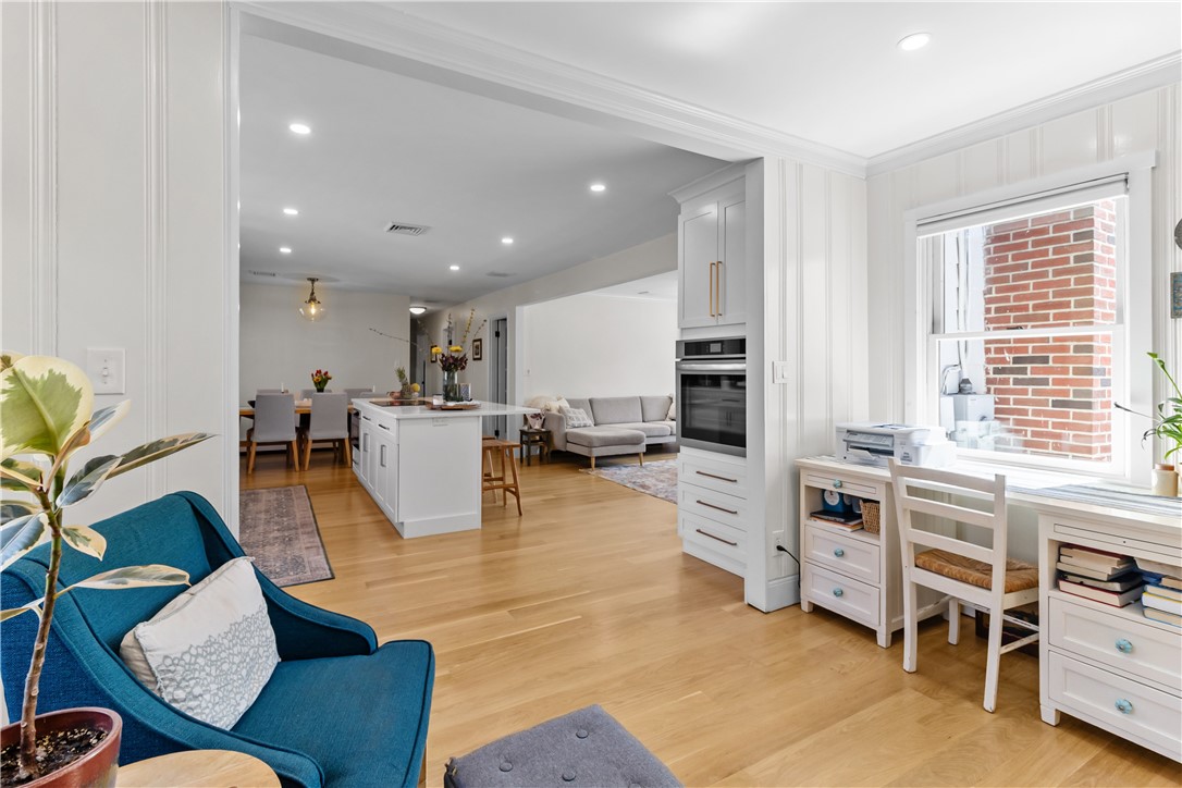 386 Stone Church Road Tiverton, RI 02878 - Photo 6 of 38