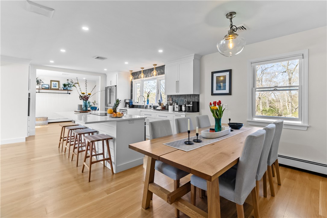 386 Stone Church Road Tiverton, RI 02878 - Photo 8 of 38