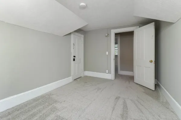 $175,000 | 505 West Oakland Avenue, Bloomington, IL 61701