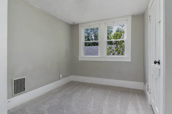 $175,000 | 505 West Oakland Avenue, Bloomington, IL 61701