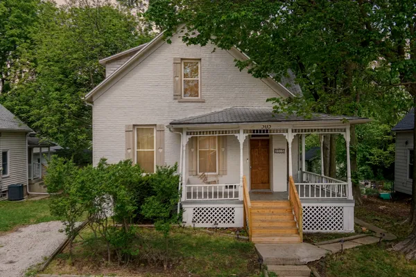 $175,000 | 505 West Oakland Avenue, Bloomington, IL 61701