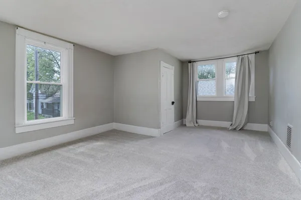 $175,000 | 505 West Oakland Avenue, Bloomington, IL 61701