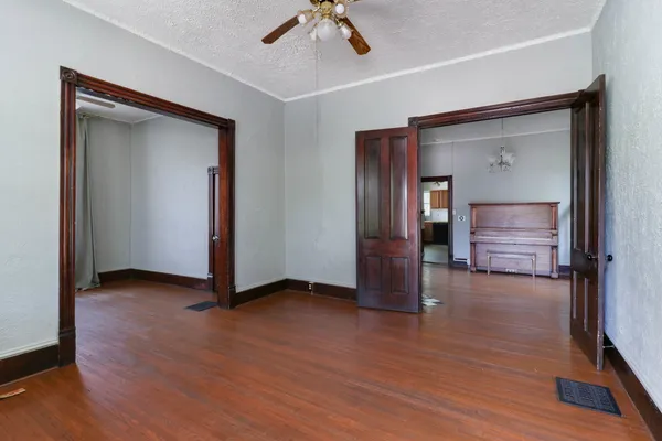 $175,000 | 505 West Oakland Avenue, Bloomington, IL 61701