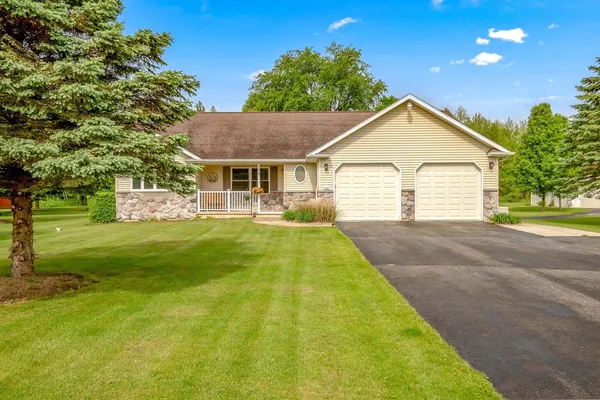 $470,000 | 223 Leo Drive, Burlington, MI 49029
