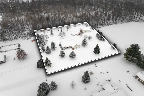 $470,000 | 223 Leo Drive, Burlington, MI 49029