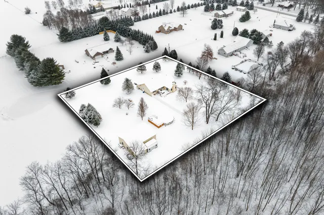 $470,000 | 223 Leo Drive, Burlington, MI 49029