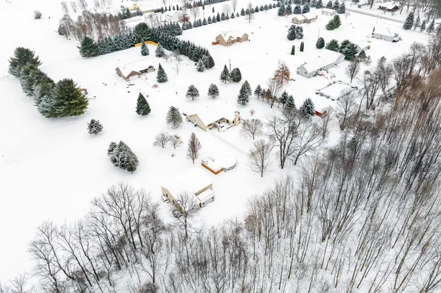 $470,000 | 223 Leo Drive, Burlington, MI 49029