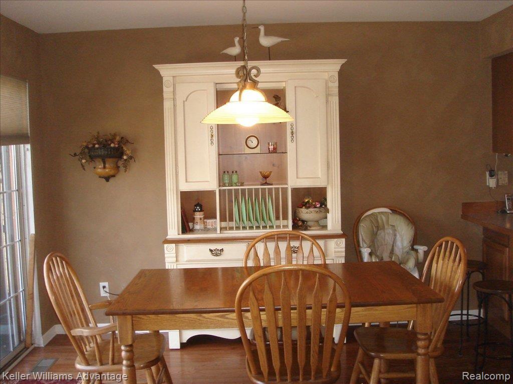 23657 Tuck Road Farmington, MI 48336 - Photo 12 of 19 Dining Room 2