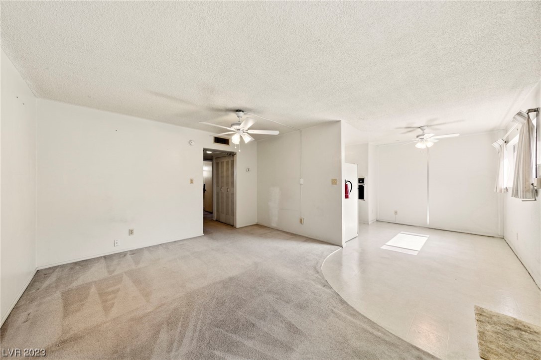 350 East Desert Inn Road, Unit H110 Las Vegas, NV 89109 - Photo 4 of 19 Gallery Image 4