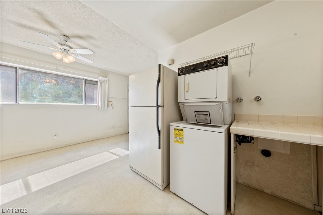 350 East Desert Inn Road, Unit H110 Las Vegas, NV 89109 - Photo 6 of 19 Gallery Image 6