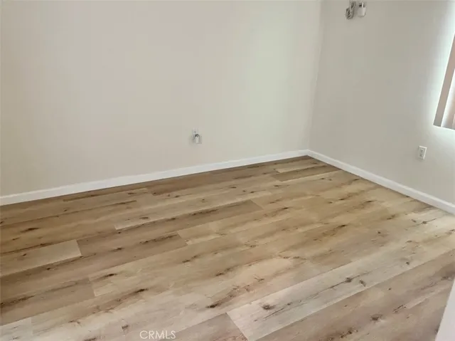 $2,400 | 2034 1/2 East 77th Street, Los Angeles, CA 90001