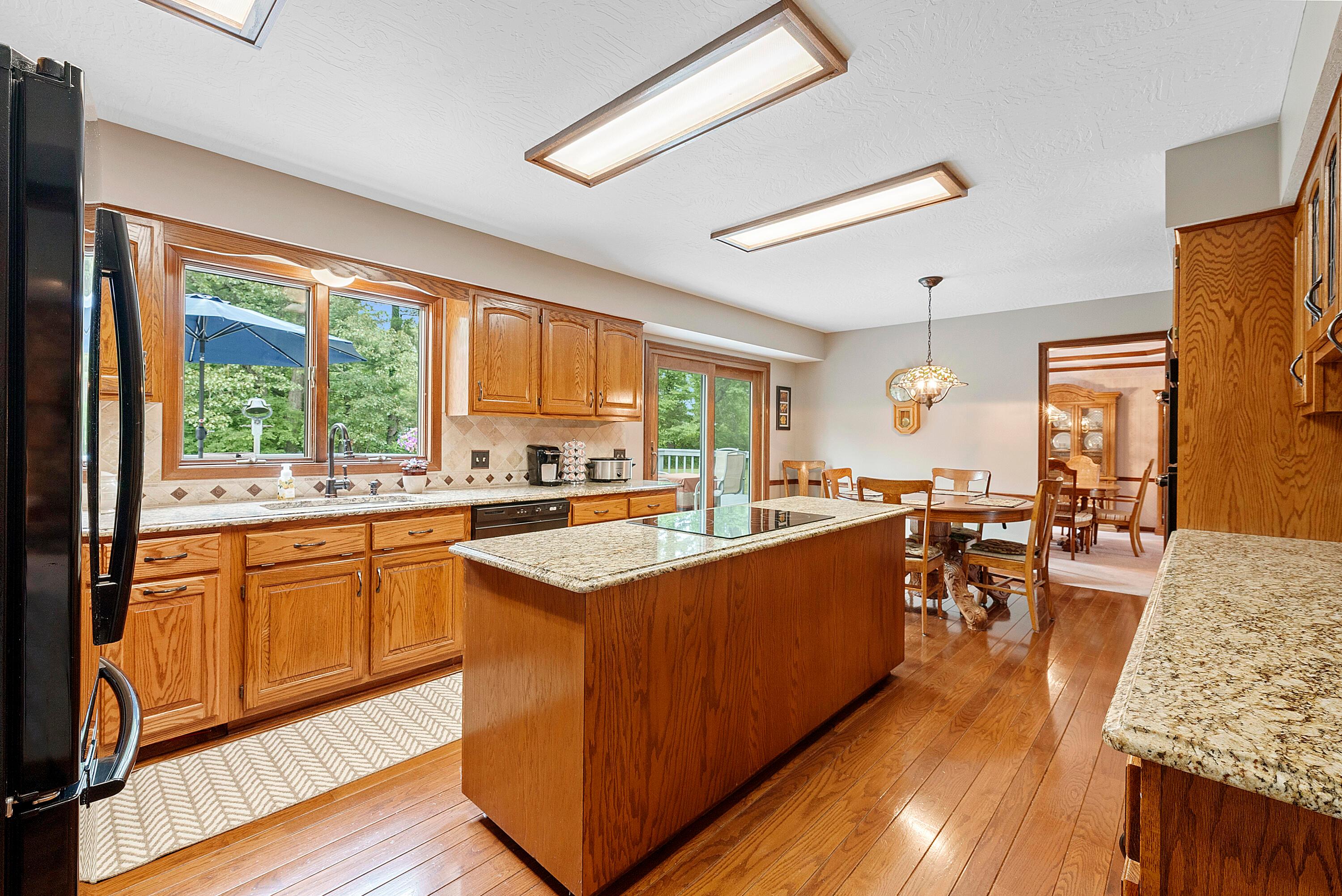 12787 Robins Road Westerville, OH 43082 - Photo 17 of 60 DSC02788
