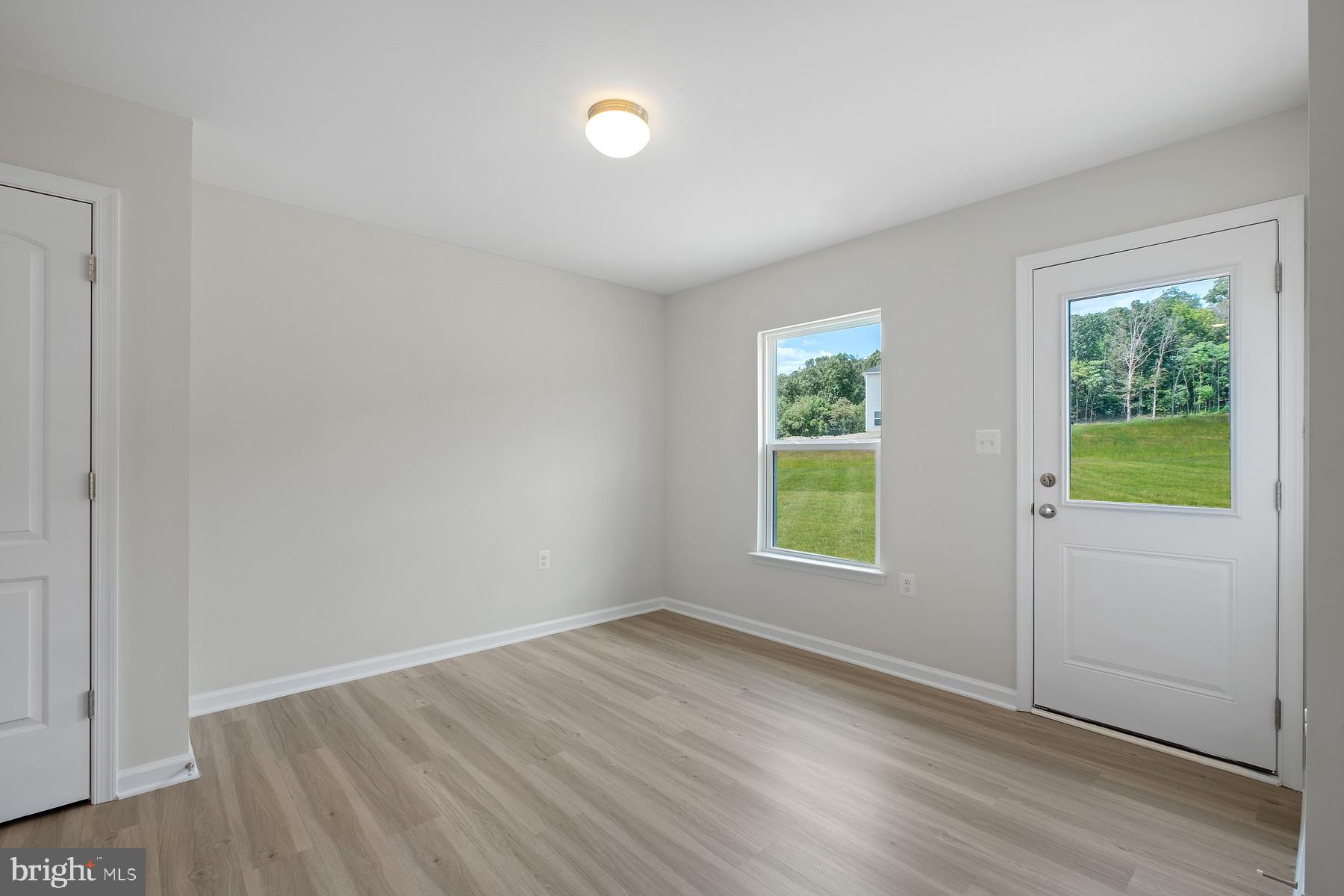 221 Rappahannock Run Falling Waters, WV 25419 - Photo 6 of 29 Gallery Image 6