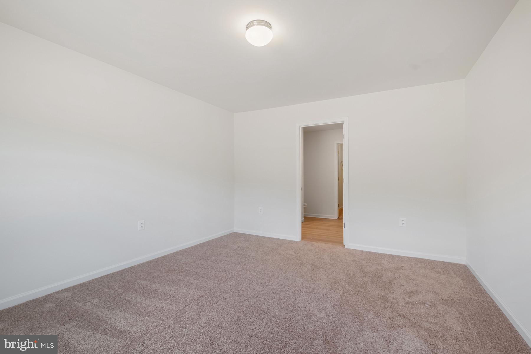 221 Rappahannock Run Falling Waters, WV 25419 - Photo 8 of 29 Gallery Image 8