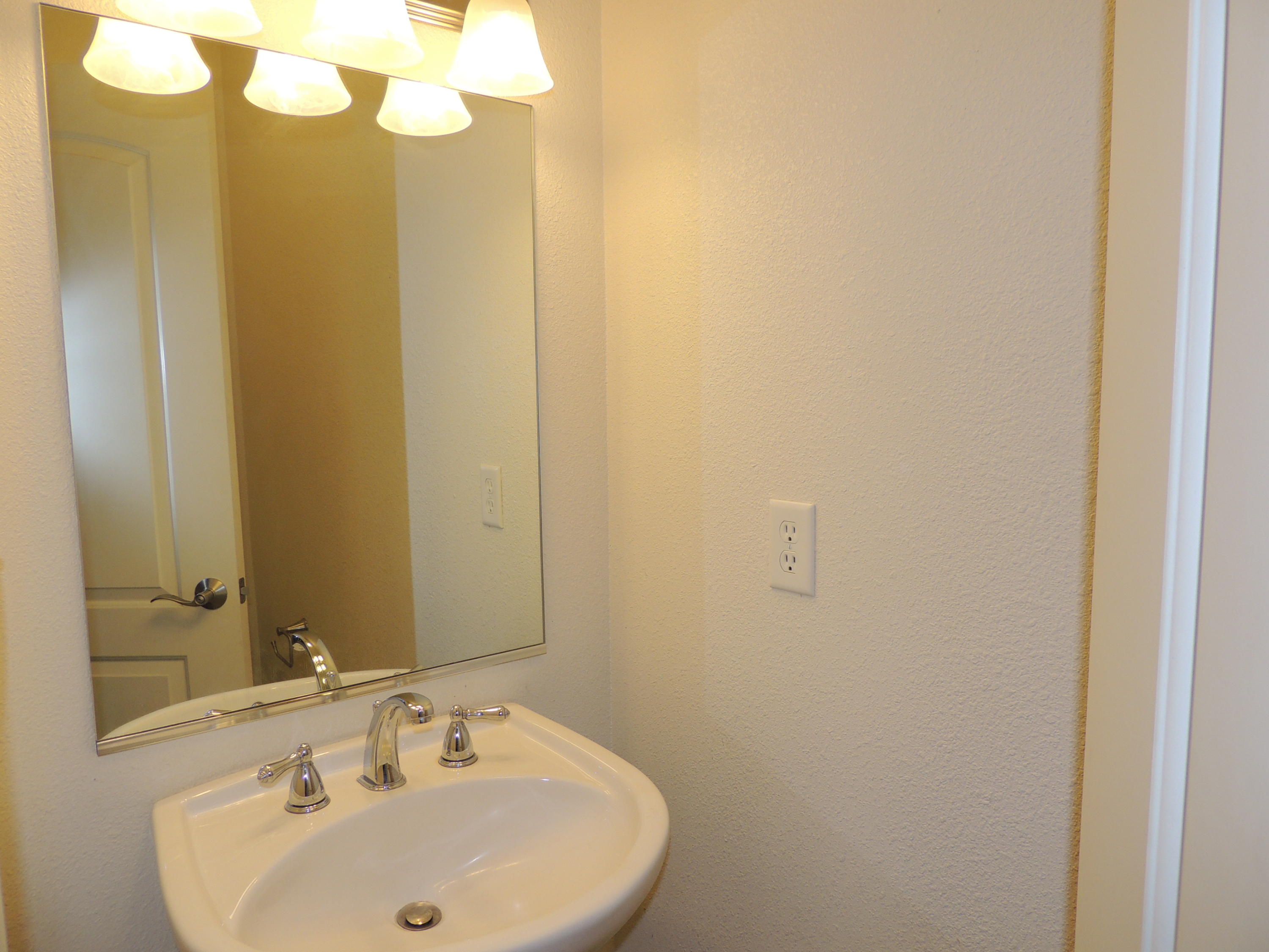 2076 Tarmac Road Redding, CA 96003 - Photo 11 of 26 Powder Room