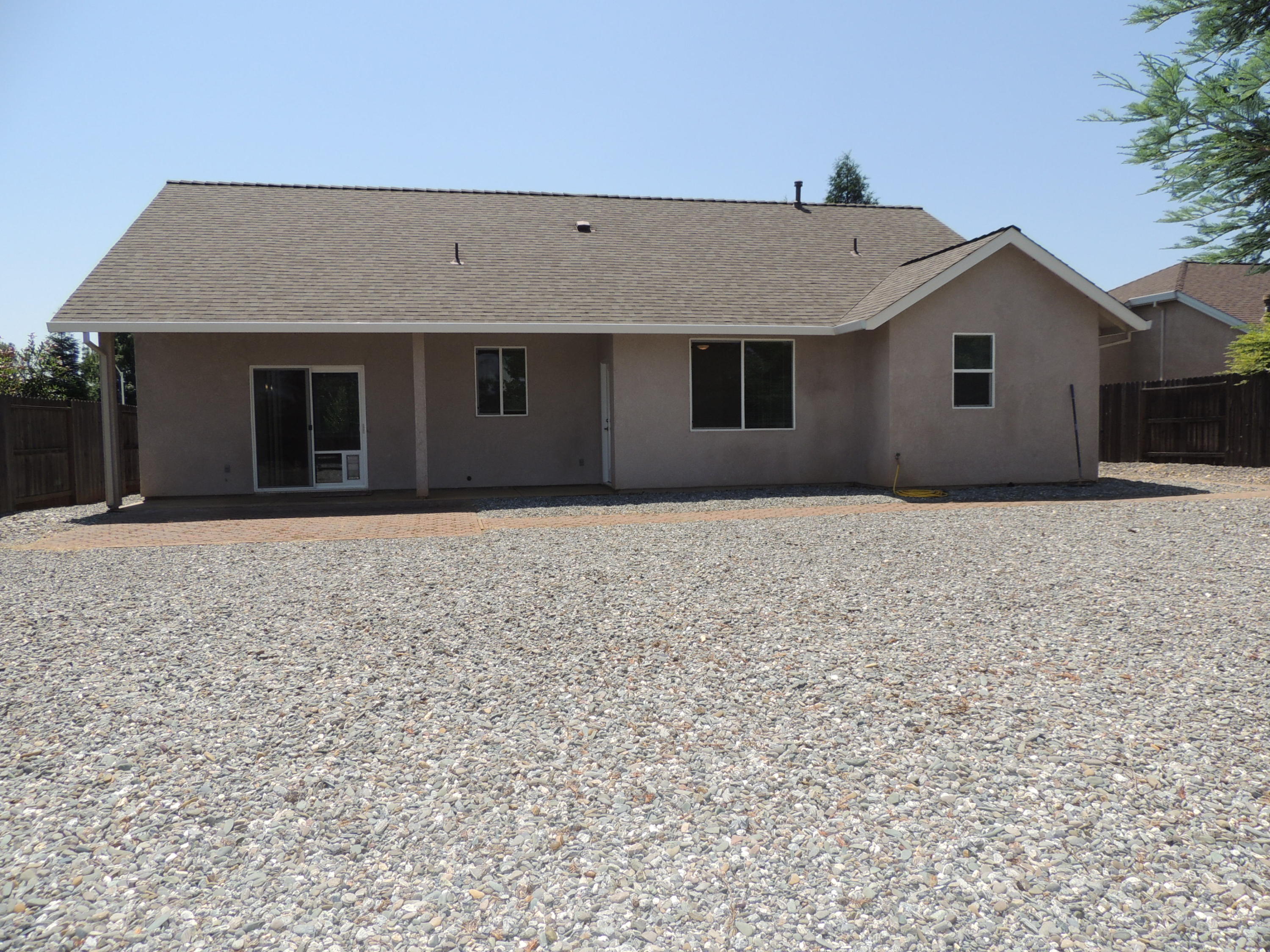 2076 Tarmac Road Redding, CA 96003 - Photo 24 of 26 Low Maintenance Yard