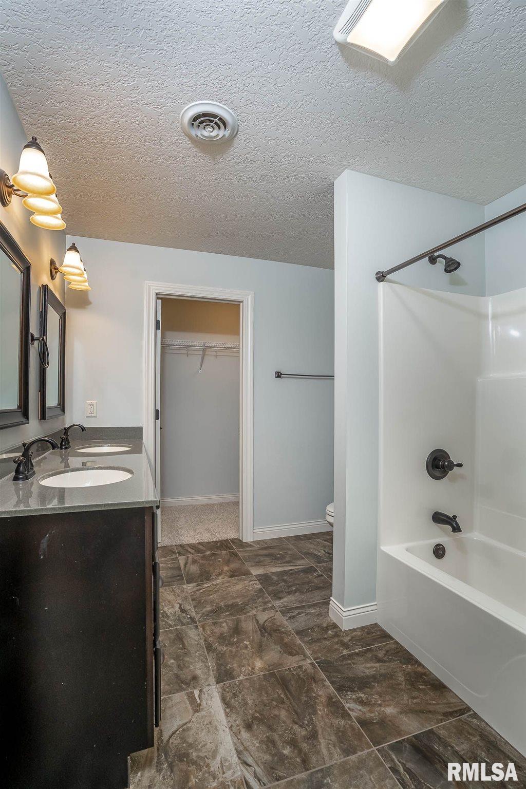 802 Stonebridge Circle Eldridge, IA 52748 - Photo 16 of 18