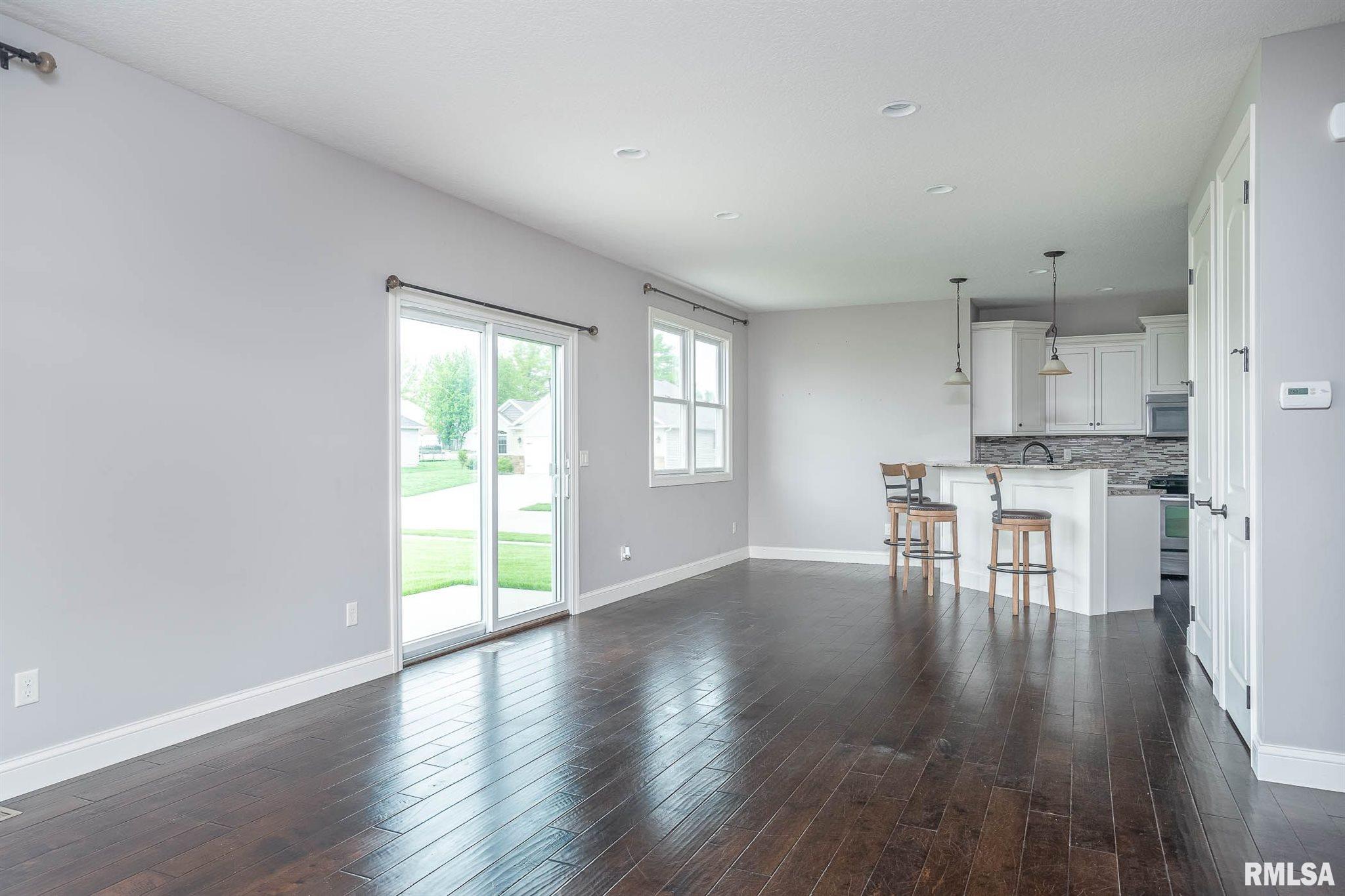 802 Stonebridge Circle Eldridge, IA 52748 - Photo 4 of 18