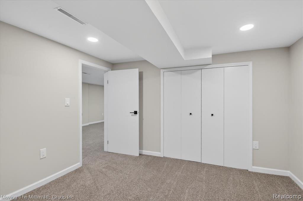 38061 Walnut Street Romulus, MI 48174 - Photo 37 of 68