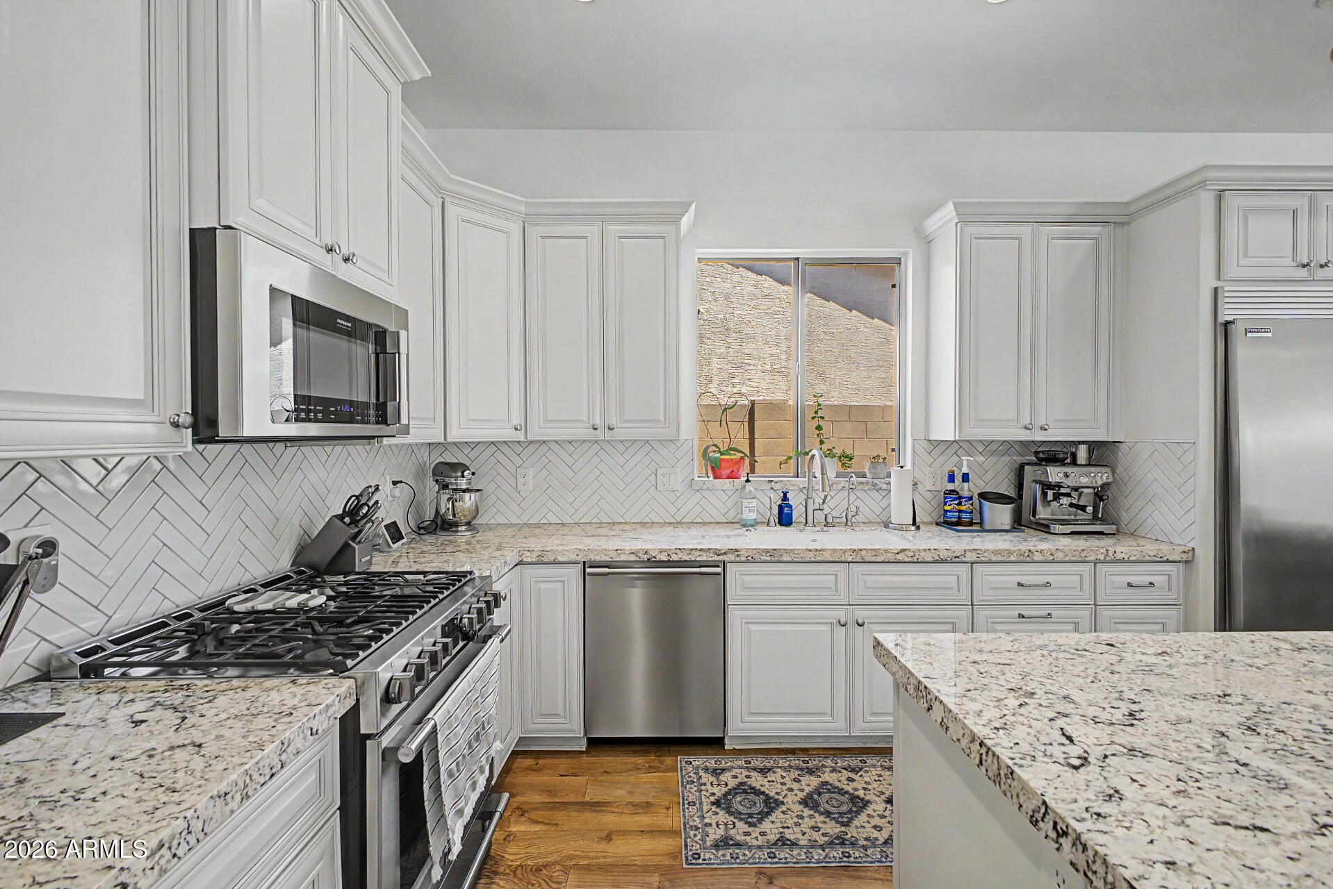545 South Lemon Court Gilbert, AZ 85296 - Photo 5 of 41 Kitchen