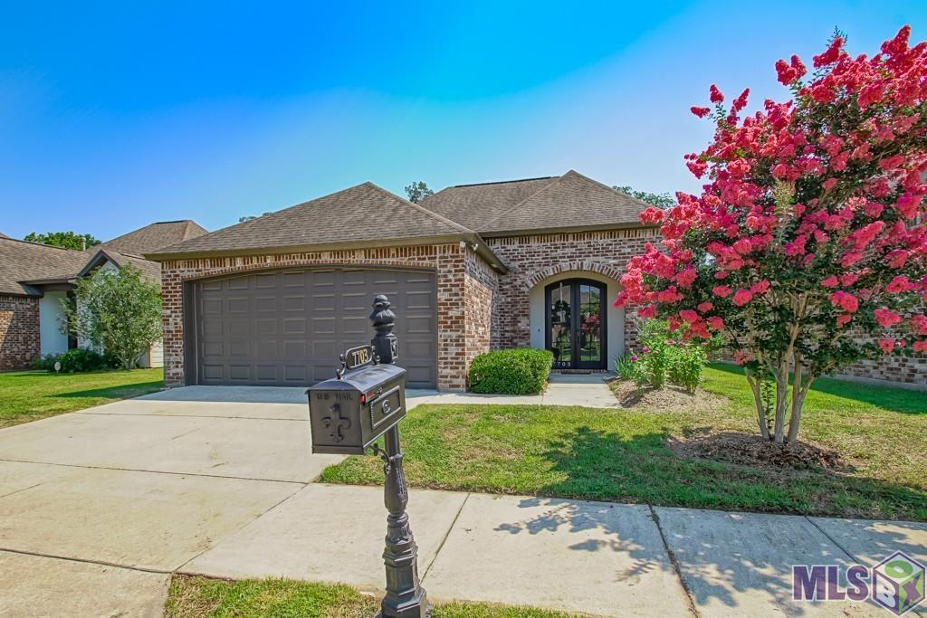 7703 Ibiza Drive Baton Rouge, LA 70820 - Photo 2 of 18