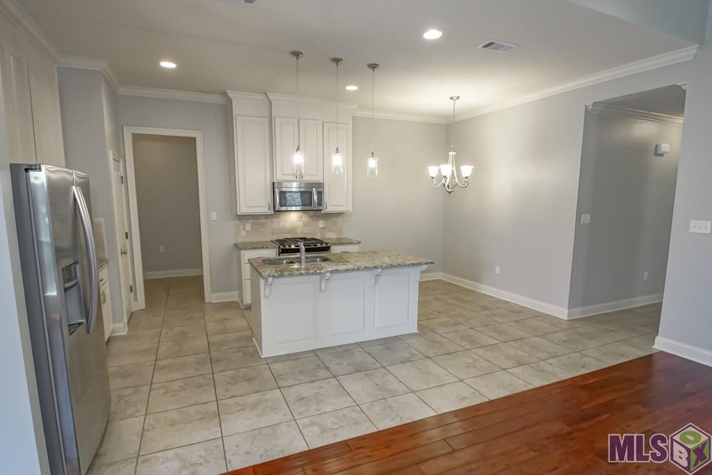 7703 Ibiza Drive Baton Rouge, LA 70820 - Photo 8 of 18