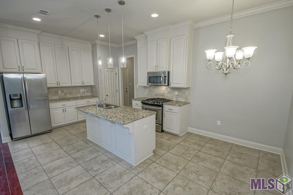 7703 Ibiza Drive Baton Rouge, LA 70820 - Photo 9 of 18