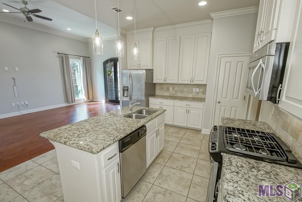 7703 Ibiza Drive Baton Rouge, LA 70820 - Photo 10 of 18