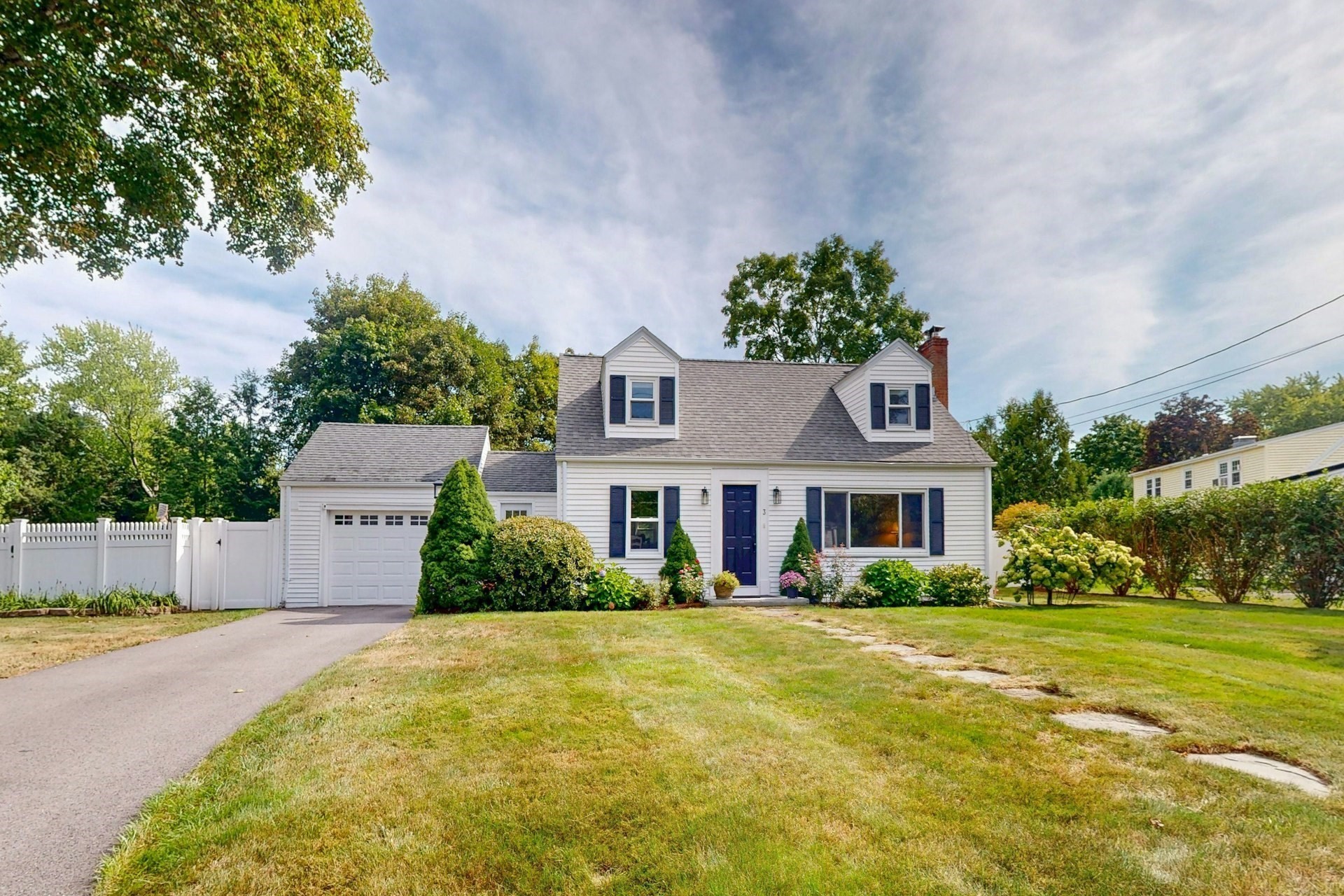 3 Remsen Avenue Medfield, MA 02052 - Photo 1 of 34 Gallery Image 1