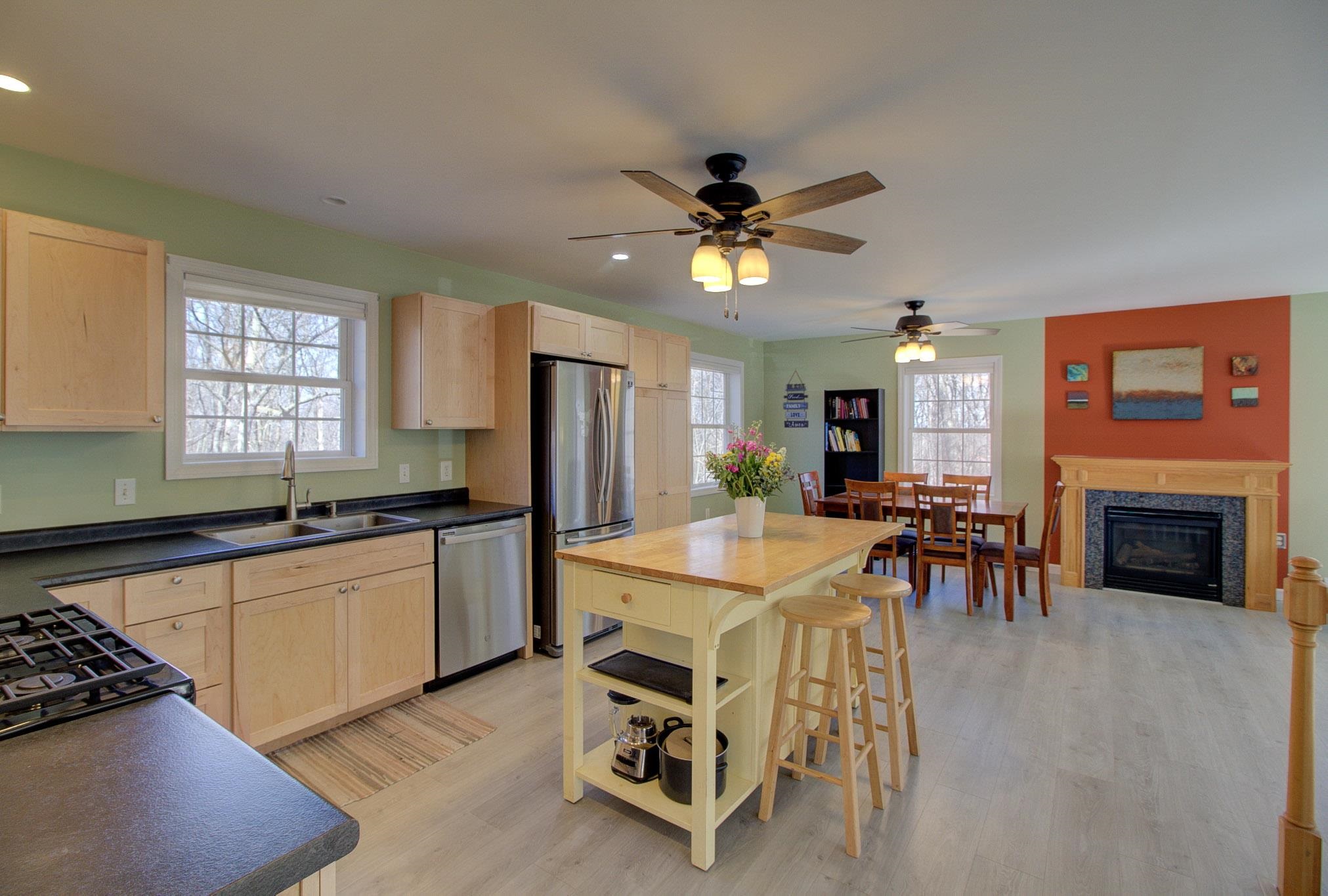 47 Lovers Lane Grand Isle, VT 05458 - Photo 16 of 51